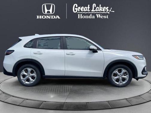 Platinum White Pearl 2023 Honda HR-V LX