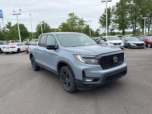 Sonic Gray Pearl 2023 Honda Ridgeline Black