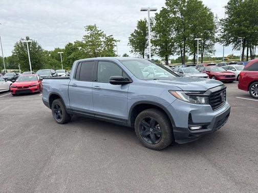 Sonic Gray Pearl 2023 Honda Ridgeline Black