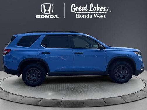 Diffused Sky Pearl 2025 Honda Pilot TrailSport