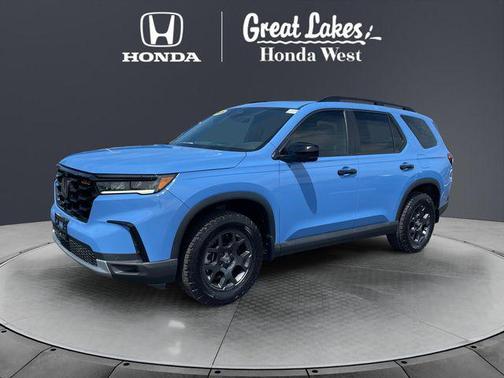 Diffused Sky Pearl 2025 Honda Pilot TrailSport