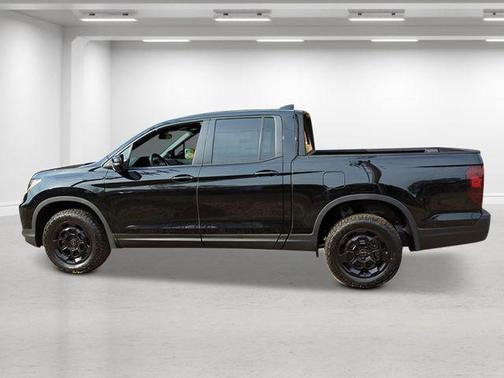 Crystal Black Pearl 2026 Honda Ridgeline TrailSport+