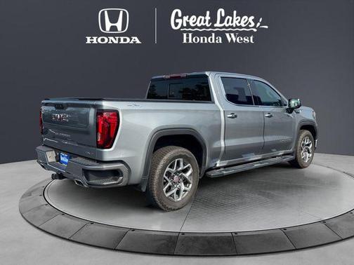 Sterling Metallic 2023 GMC Sierra 1500 SLT
