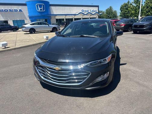 Mosaic Black Metallic 2023 Chevrolet Malibu FWD 2LT