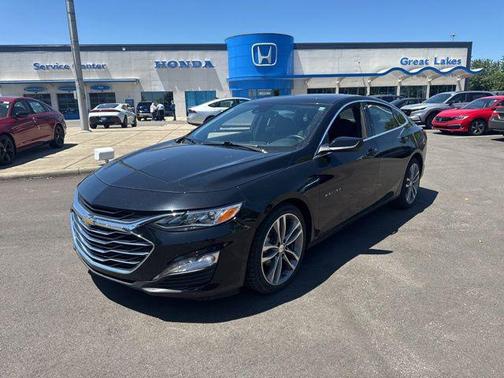 Mosaic Black Metallic 2023 Chevrolet Malibu FWD 2LT