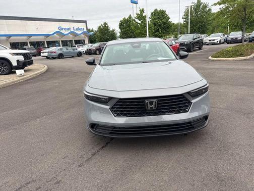 Urban Gray Pearl 2025 Honda Accord SE