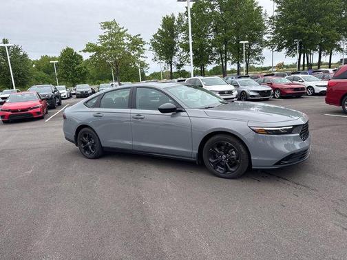Urban Gray Pearl 2025 Honda Accord SE