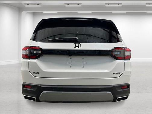 Platinum White Pearl 2026 Honda Pilot Elite