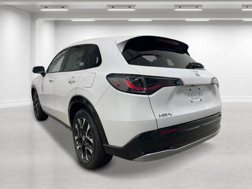 Platinum White Pearl 2026 Honda HR-V EX-L
