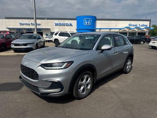 Lunar Silver Metallic 2024 Honda HR-V LX