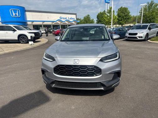 Lunar Silver Metallic 2024 Honda HR-V LX