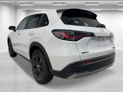 Platinum White Pearl 2027 Honda HR-V Sport