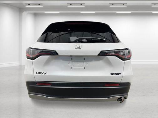 Platinum White Pearl 2027 Honda HR-V Sport