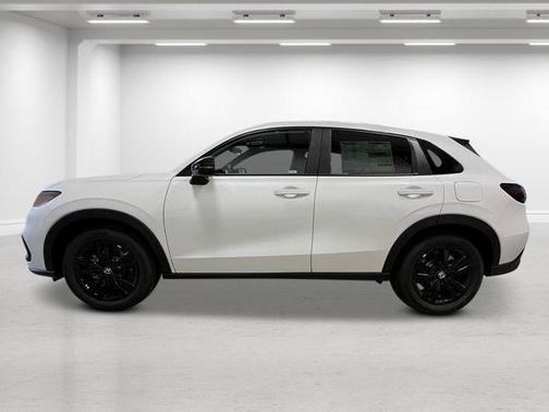 Platinum White Pearl 2027 Honda HR-V Sport