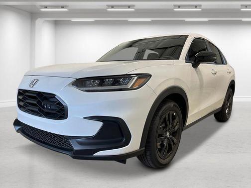 Platinum White Pearl 2027 Honda HR-V Sport