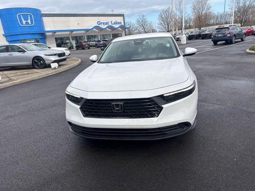 Platinum White Pearl 2024 Honda Accord LX 1.5T