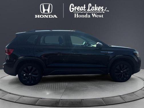 Deep Black Pearl 2024 Volkswagen Taos 1.5T S