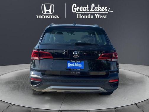 Deep Black Pearl 2024 Volkswagen Taos 1.5T S