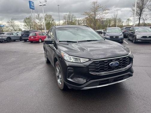Agate Black Metallic 2025 Ford Escape ST-Line