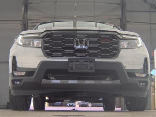 Lunar Silver Metallic 2024 Honda Ridgeline TrailSport