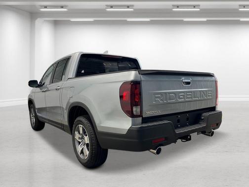 Solar Silver Metallic 2026 Honda Ridgeline RTL