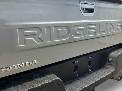 Solar Silver Metallic 2026 Honda Ridgeline RTL
