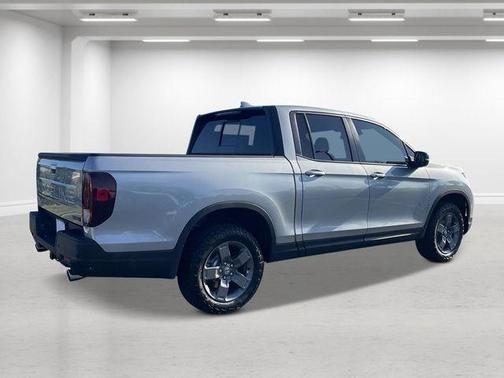 Solar Silver Metallic 2026 Honda Ridgeline TrailSport