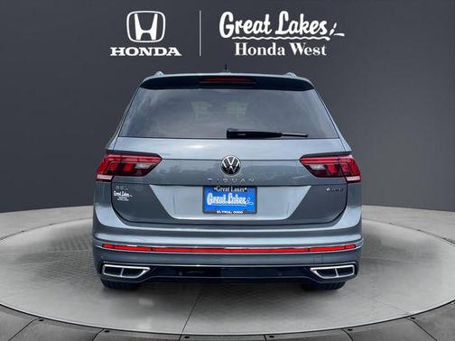 Platinum Gray Metallic 2024 Volkswagen Tiguan 2.0T SEL R-Line 4MOTION