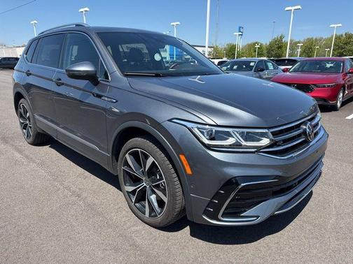 Platinum Gray Metallic 2024 Volkswagen Tiguan 2.0T SEL R-Line 4MOTION