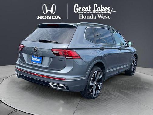 Platinum Gray Metallic 2024 Volkswagen Tiguan 2.0T SEL R-Line 4MOTION