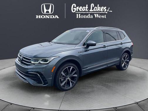 Platinum Gray Metallic 2024 Volkswagen Tiguan 2.0T SEL R-Line 4MOTION