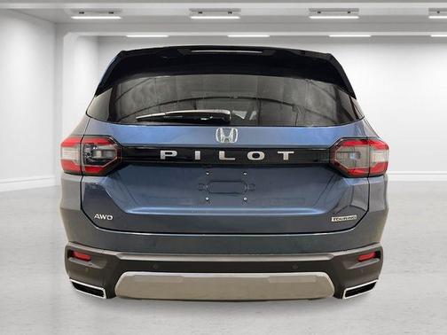Smoke Blue Pearl 2026 Honda Pilot Touring 8-Passenger