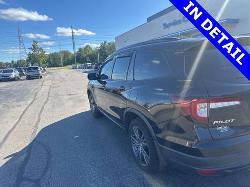 2022 Honda Pilot AWD Sport