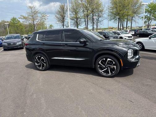 Black Diamond 2022 Mitsubishi Outlander SEL 2.5 S-AWC