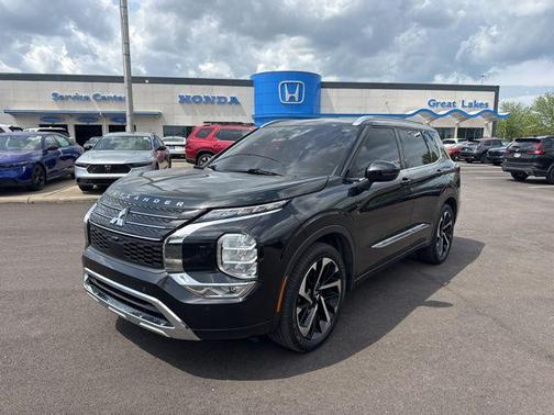 Black Diamond 2022 Mitsubishi Outlander SEL 2.5 S-AWC