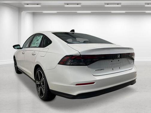 Platinum White Pearl 2026 Honda Accord SE