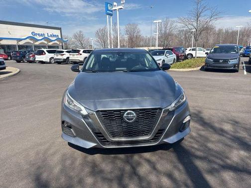 2022 Nissan Altima SR FWD