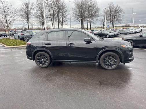 2024 Honda HR-V 2WD Sport