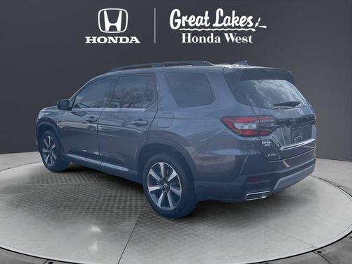 Modern Steel Metallic 2025 Honda Pilot Touring 8-Passenger