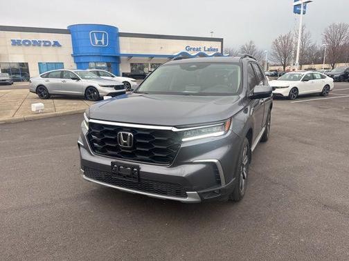 2025 Honda Pilot Touring 8-Passenger