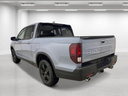 Sonic Gray Pearl 2026 Honda Ridgeline Black