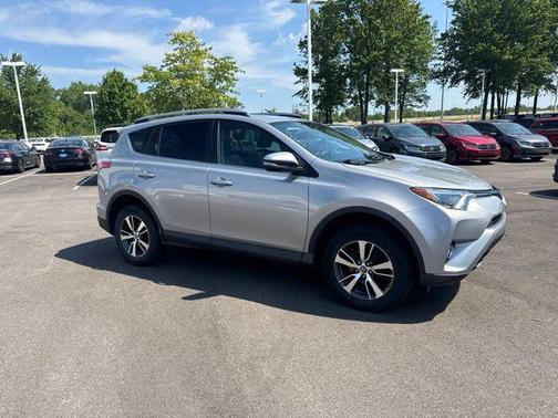 Silver Sky Metallic 2018 Toyota RAV4 XLE