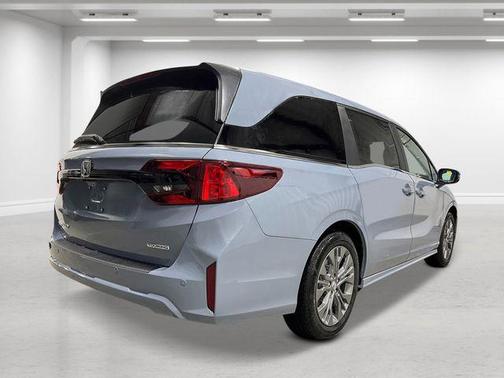 Sonic Gray Pearl 2026 Honda Odyssey Touring