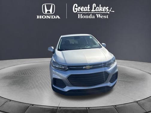 Silver Ice Metallic 2018 Chevrolet Trax LS