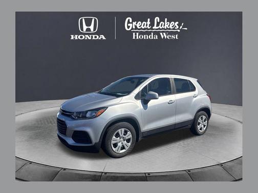 Silver Ice Metallic 2018 Chevrolet Trax LS