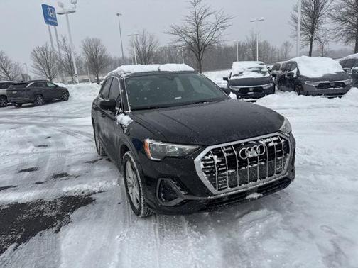 2021 Audi Q3 45 S line Premium