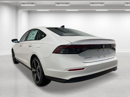 Platinum White Pearl 2026 Honda Accord SE