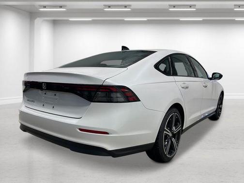 Platinum White Pearl 2026 Honda Accord SE