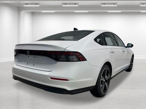 Platinum White Pearl 2026 Honda Accord SE