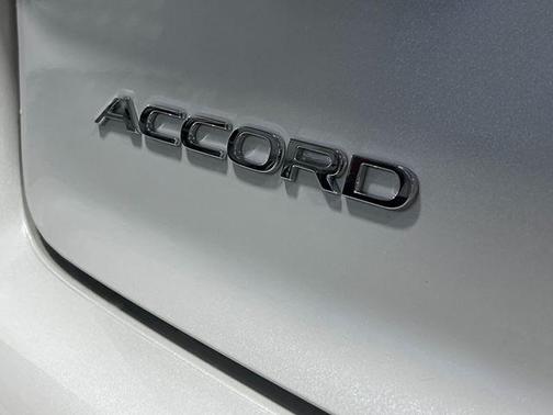 Platinum White Pearl 2026 Honda Accord SE